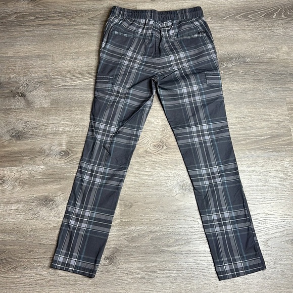NEW PacSun Men’s Grey Plaided Nylon Cargo Pants Sz Small - Picture 8 of 13